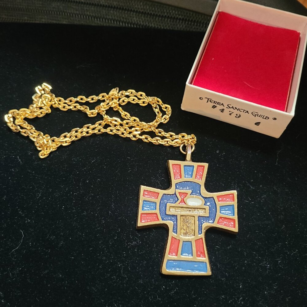 VTG Terra Sancta Guild Cross Altar Communion Necklace Pendant on Gold Chain Box